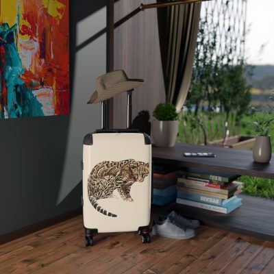 Ocelot Suitcase - An exotic travel gear featuring an animal print design, perfect for style enthusiasts and adding a touch of adventure to your journeys.