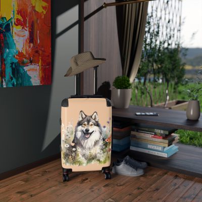 Elegant Alaskan Malamute suitcase, a stylish and enduring travel companion. Crafted with Alaskan Malamute designs, it's the perfect luggage for dog lovers on the go.